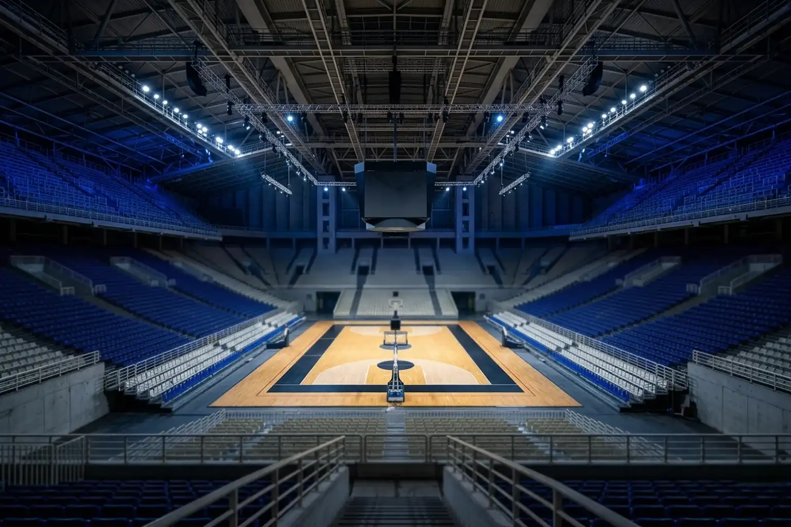 Arena de baloncesto preparada para el Final Four de la Euroliga con iluminación espectacular